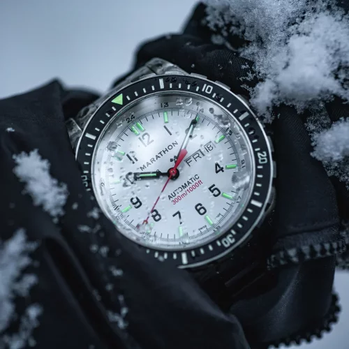 Muški srebrni sat Marathon Watches s gumicom Arctic Edition Jumbo Day/Date Automatic 46MM