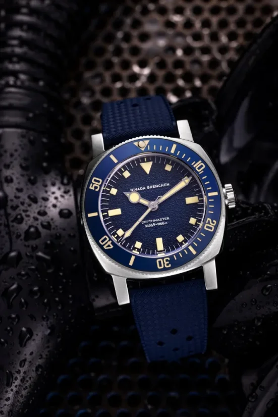 Męski srebrny zegarek Nivada Grenchen z gumowym paskiem Depthmaster Blue 14129A24 39MM Automatic