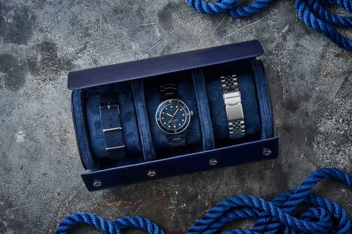 Męski srebrny zegarek About Vintage ze stalowym paskiem At´sea Steel / Blue Turtle Vintage 1926 39MM