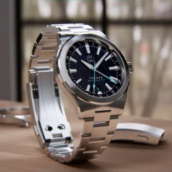 Herrenuhr aus Silber Henryarcher Watches mit Stahlband Verden GMT - Ad Astra Aventurine 39MM Automatic