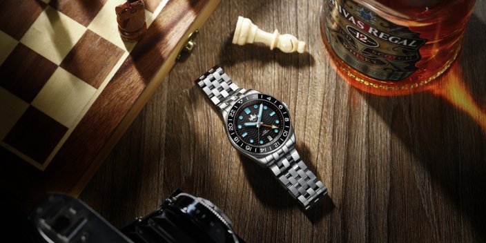 Muški srebrni sat Phoibos Watches s čeličnim remenom GMT Wave Master 200M - PY049C Black Automatic 40MM