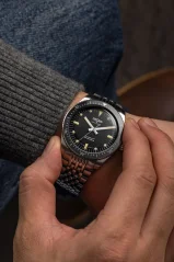 Montre Vulcain pour hommes en argent avec bracelet en acier Skindiver Nautique - Black with Khaki Brown Lum - Beads of Rice 44,5MM Automatic