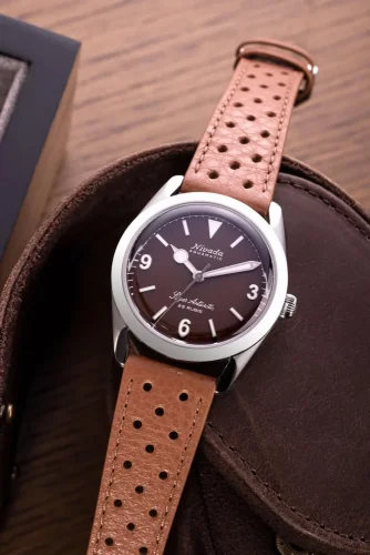 Relógio Nivada Grenchen prata para homens com pulseira de couro Super Antarctic 32040A23 3.6.9 Brown No Vintage Effect 38MM Automatic