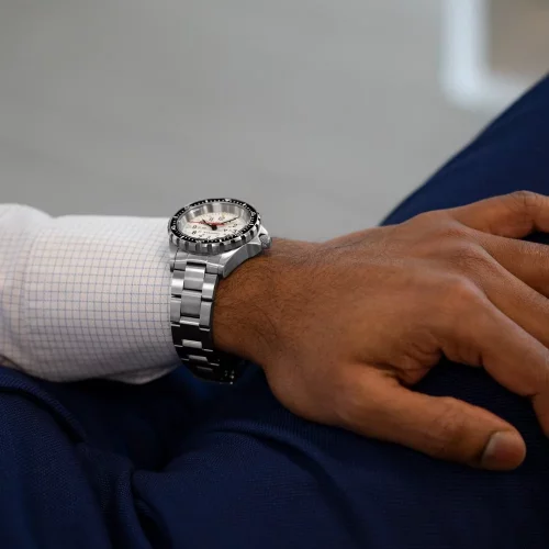 Srebrny srebrny zegarek Marathon Watches ze stalowym paskiem Arctic Edition Medium Diver's Quartz 36MM