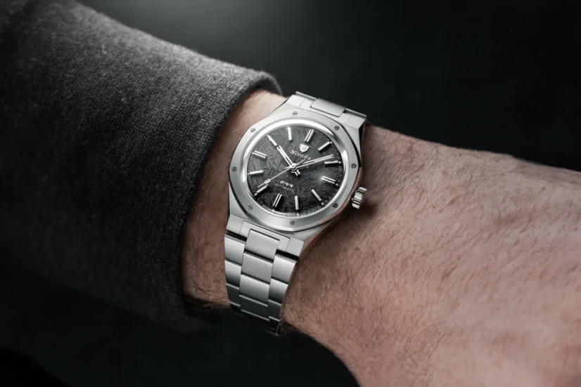 Men's silver Nivada Grenchen watch with steel strap F77 STAINLESS STEEL METEORITE 69041A77C With Date 41MM Automatic