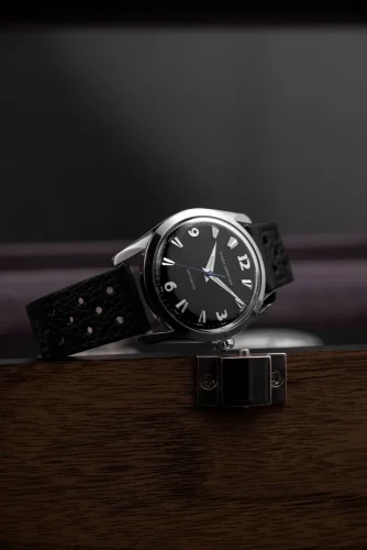 Relógio Nivada Grenchen prata para homens com pulseira de borracha Antarctic 35002M01 35MM