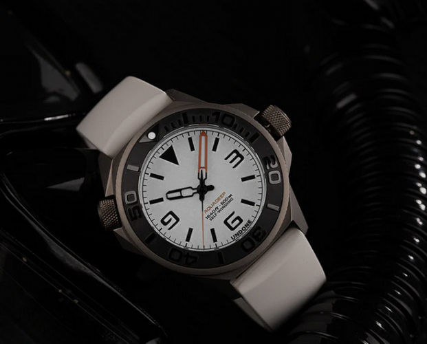 Męski srebrny zegarek Undone Watches z gumowym paskiem AquaLume White 43MM Automatic