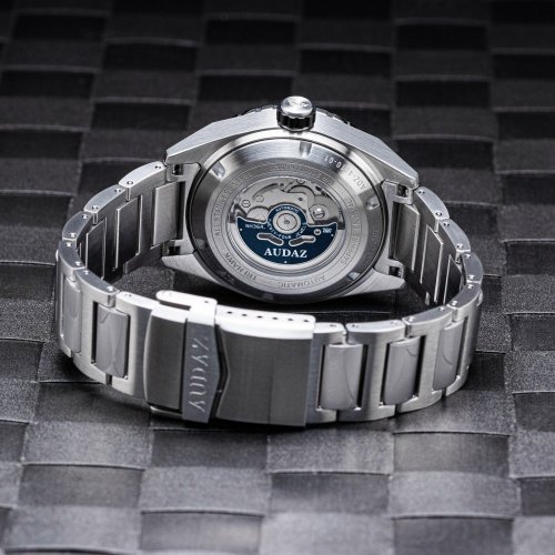 Herrenuhr aus Silber Audaz Watches mit Stahlband Tri Hawk ADZ-4010-02 - Automatic 43MM