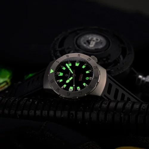 Men's silver Draken watch with steel strap Benguela – Black ETA 2824-2 Steel 43MM Automatic