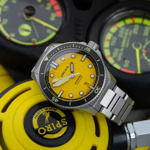 Herrenuhr aus Silber Circula Watches mit Stahlband DiveSport Titan - Madame Jeanette / Black DLC Titanium 42MM Automatic