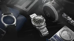 Montre Delma Watches pour homme de couleur argent avec bracelet en acier Quattro Silver / Black 44MM Automatic
