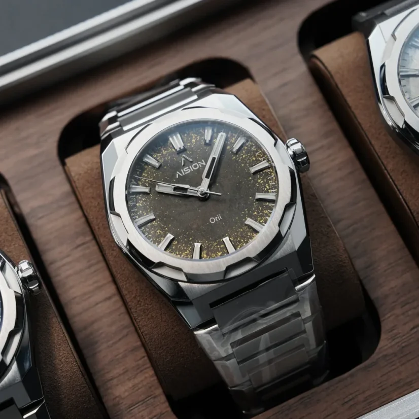 Men's silver Aisiondesign Watch with steel strap HANG Crafts