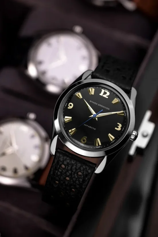 Orologio da uomo Nivada Grenchen in colore argento con cinturino in pelle Antarctic 35015M15 35MM
