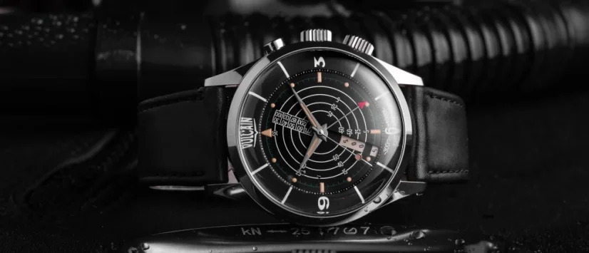 Men's silver Vulcain watch with leather strap Nautical Heritage Black Beige Patina Steel Triple Caseback - Black Plain 42MM Automatic