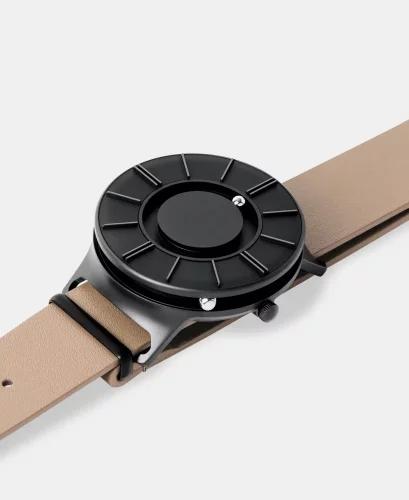 Μαύρο ρολόι Eone για άντρες με δερμάτινη ζώνη Bradley Apex Leather Sand - Black 40MM