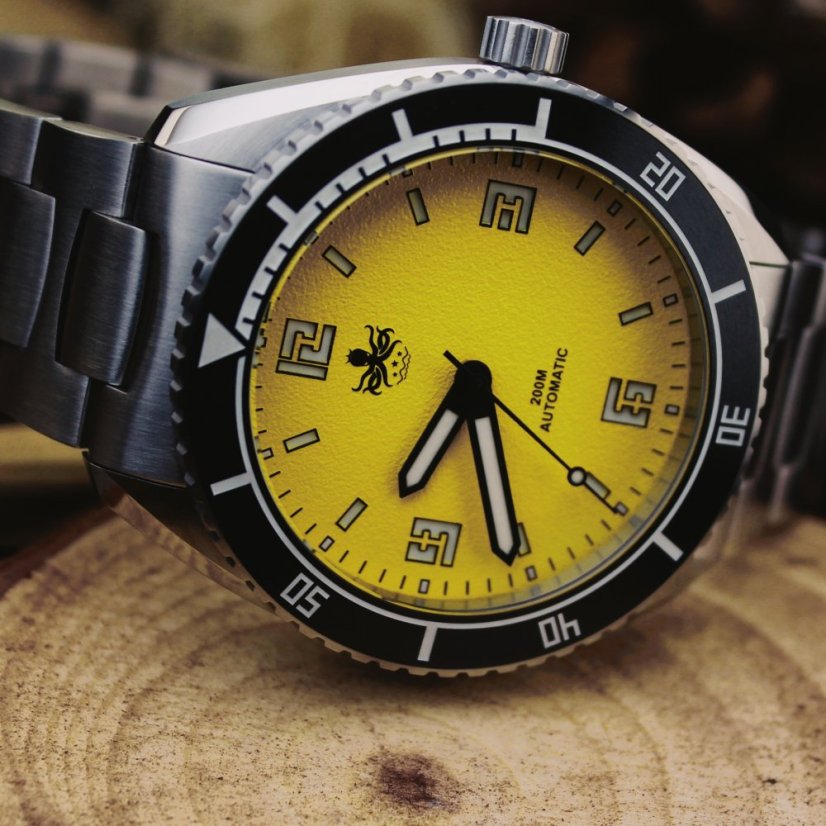 Men's silver Phoibos watch with steel strap Reef Master 200M - Lemon Yellow Automatic 42MM