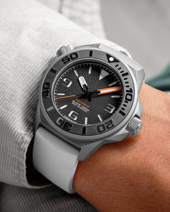 Men's silver Undone Watch with rubber strap Aquadeep - Signal
