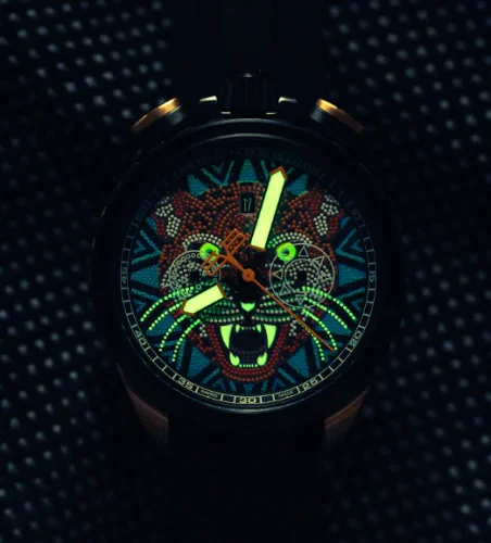Schwarze Herrenuhr Bomberg Watches mit Gummiband JAGUAR HUICHOL 45MM