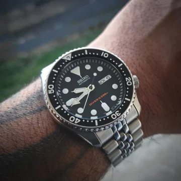 Interesting facts, history and functions of the Seiko SKX007 watch