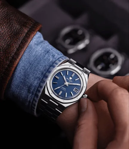 Stříbrné pánské hodinky Nivada Grenchen s ocelový páskem F77 Blue Date 68001A77 37MM Automatic