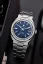 Montre Nivada Grenchen pour hommes en argent avec bracelet en acier F77 Blue Date 68001A77 37MM Automatic