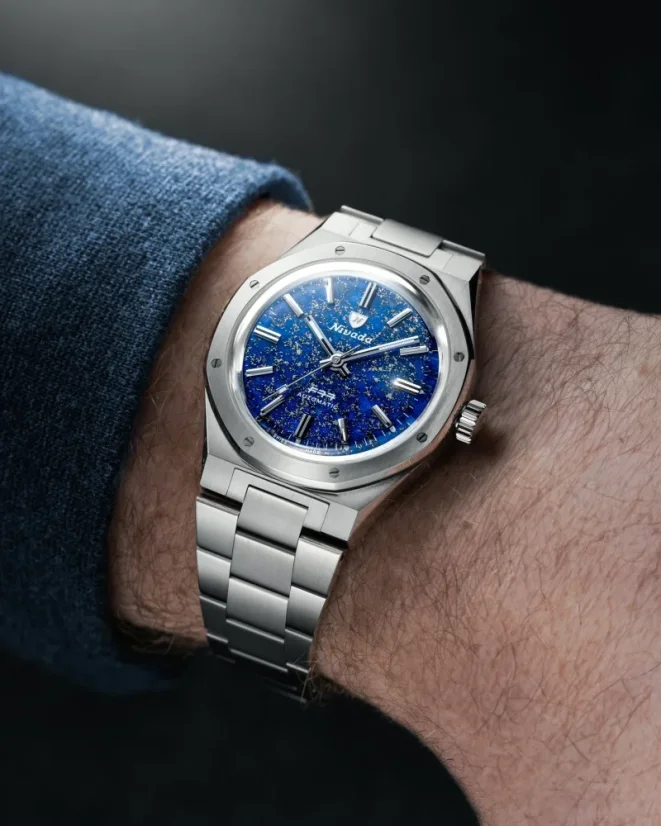 Zilverkleurig herenhorloge van Nivada Grenchen met stalen riem F77 TITANIUM LAPIS LAZULI 68017A77 37MM Automatic