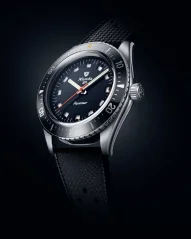 Men's silver Nivada Grenchen watch with rubber strap Aquamar Black 32068A01 38MM Automatic
