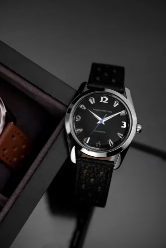 Relógio Nivada Grenchen prata para homens com pulseira de couro Antarctic 35002M16 35MM
