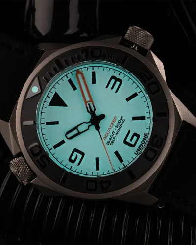 Montre Undone Watches pour homme de couleur argent avec bracelet en caoutchouc AquaLume Black 43MM Automatic