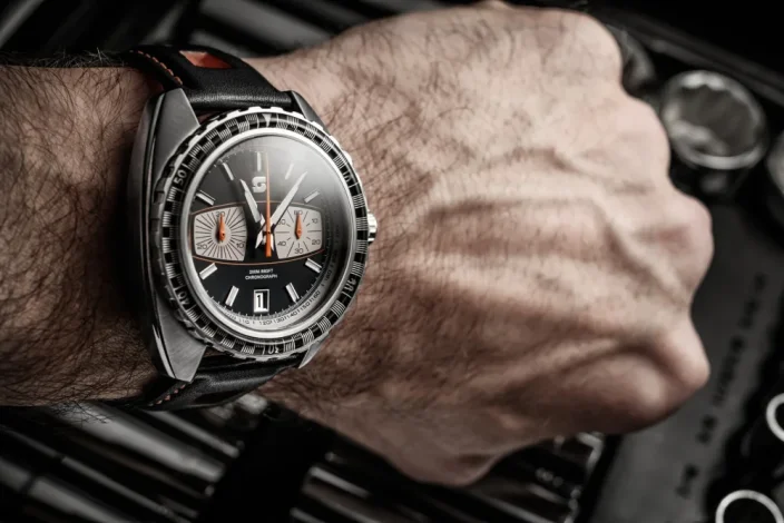 Czarny zegarek męski Straton Watches ze skórzanym paskiem Syncro 44MM