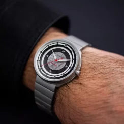 Stříbrné pánské hodinky Gravithin s koženým páskem Focuscope – Cosmo Silver 40MM Automatic