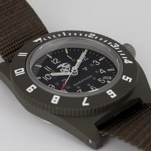 Hnedé pánske hodinky Marathon Watches s nylonovým pásikom Official USMC Sage Green Pilot's Navigator with Date 41MM