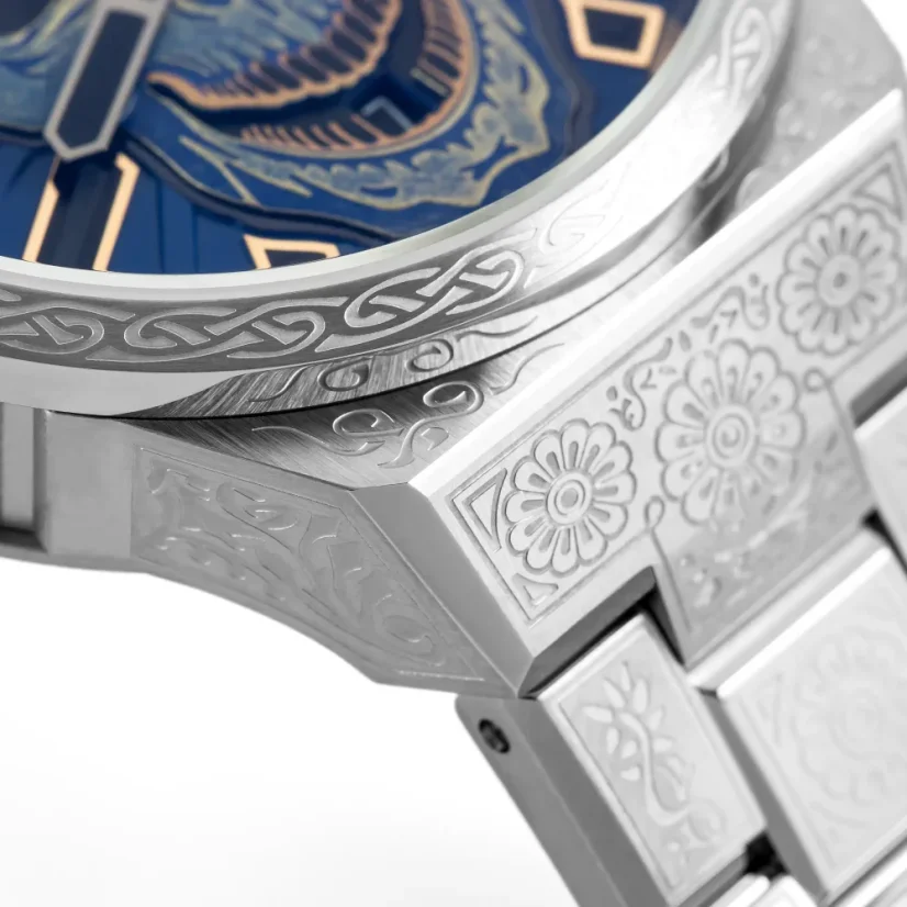 Srebrny męski zegarek Bomberg Watches z pasem stalowym ICONIC BLUE 43MM Automatic