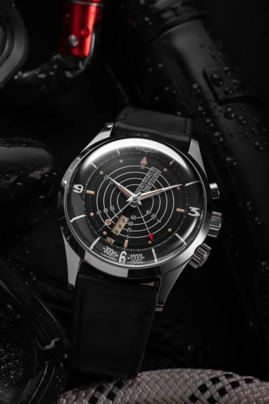 Men's silver Vulcain watch with leather strap Nautical Heritage Black Beige Patina Steel Triple Caseback - Black Plain 42MM Automatic