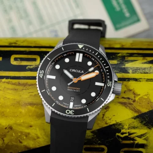 Herrenuhr aus Silber Circula Watches mit Gummiband DiveSport Titan - Black / Hardened Titanium 42MM Automatic