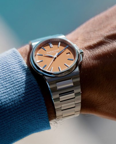 Relógio masculino Corniche prata com pulseira de aço La Grande with Salmon dial 39MM