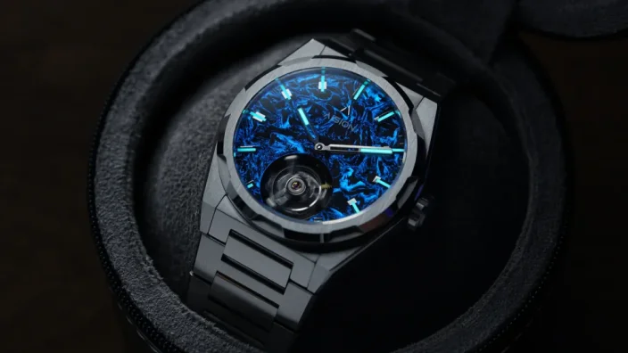 Montre Aisiondesign Watches pour homme en noir avec un bracelet en acier Tourbillon - Lumed Forged Carbon Fiber Dial - Blue 41MM