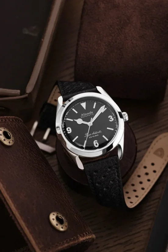 Stříbrné pánské hodinky Nivada Grenchen s koženým páskem Super Antarctic 3.6.9 Black No Vintage Effect 32039A14 38MM Automatic