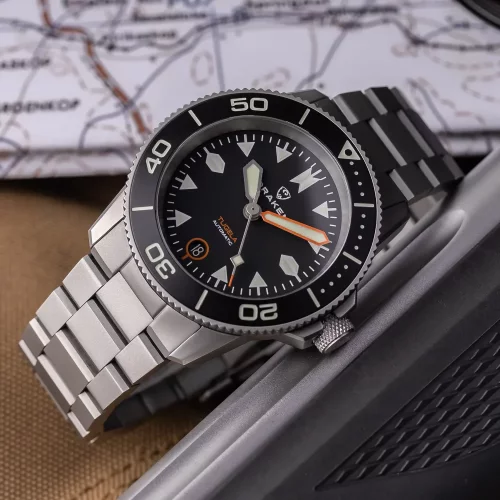 Męski srebrny zegarek Draken ze stalowym paskiem Tugela – Black 42MM