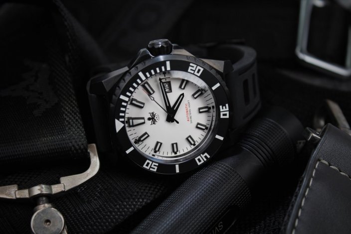 Muški crni sat Phoibos Watches s gumenim pojasom Levithan PY032E DLC 500M - Automatic 45MM