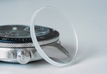 Types of watch glasses and their advantages and disadvantages