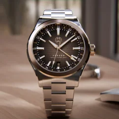 Męski srebrny zegarek Henryarcher Watches ze stalowym paskiem Verden GMT - Sienna 39MM Automatic
