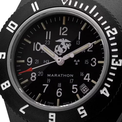 Relógio Marathon Watches preto para homens com alça de nylon Official USMC Black Pilot's Navigator with Date 41MM