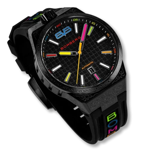 Zwart herenhorloge van Bomberg Watches met een rubberen band CHROMA NOIRE 43MM Automatic