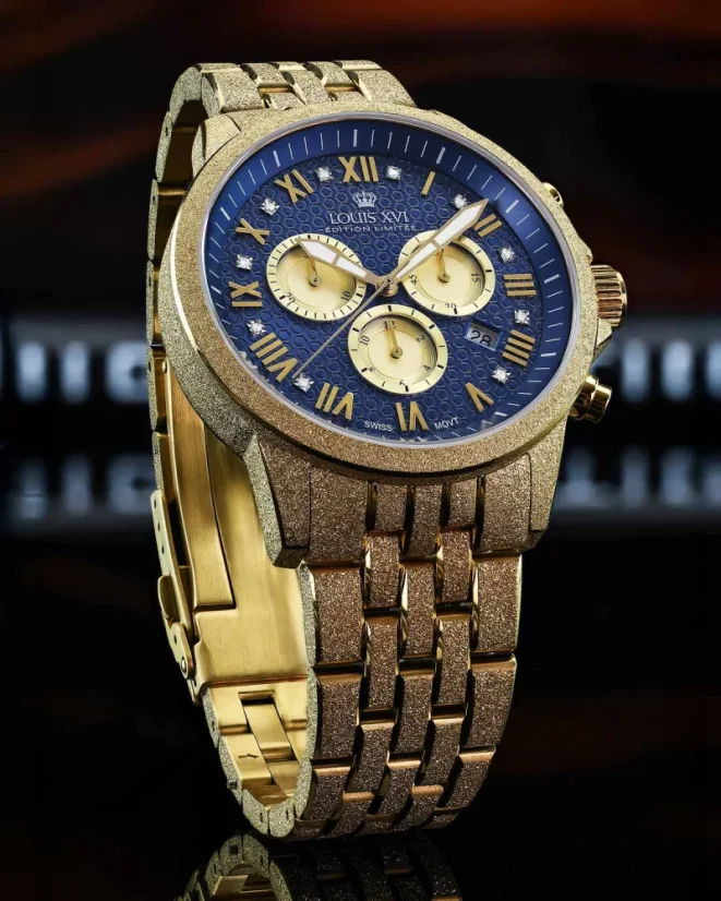 Zlaté pánské hodinky Louis XVI s ocelovým páskem Frosted Aramis 2.0 With Diamonds - 3602 Gold 43MM