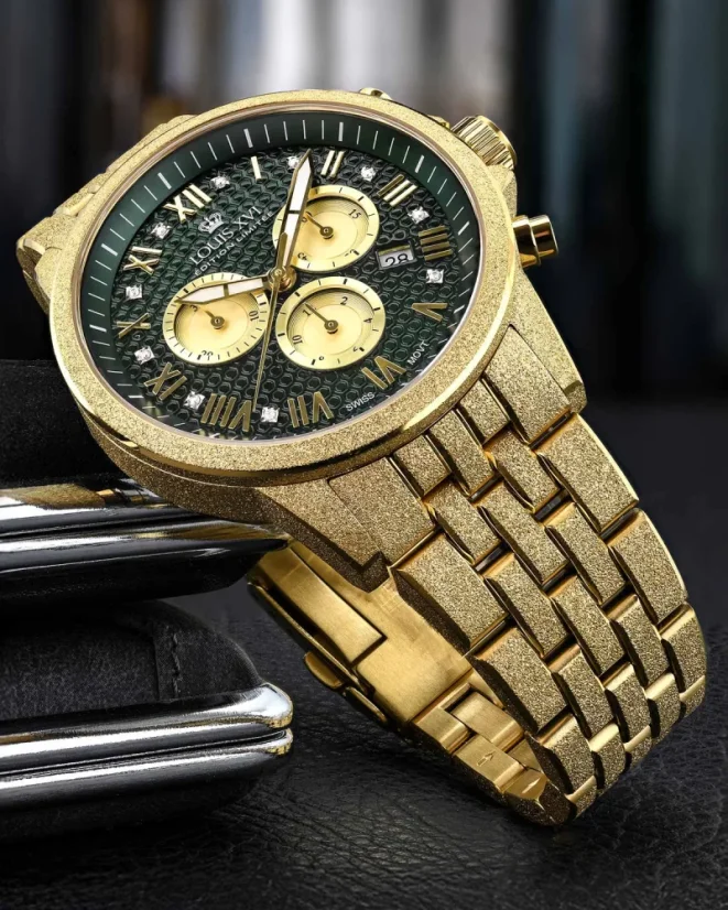 Zlaté pánské hodinky Louis XVI s ocelovým páskem Frosted Aramis 2.0 With Diamonds - 3601 Gold 43MM