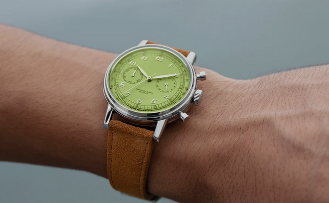 Men's silver Undone Watch with leather strap Vintage Pistachio Crisp 40MM