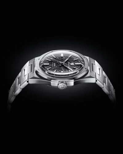 Męski srebrny zegarek Nivada Grenchen ze stalowym paskiem F77 TITANIUM MÉTÉORITE 68008A77 37MM Automatic