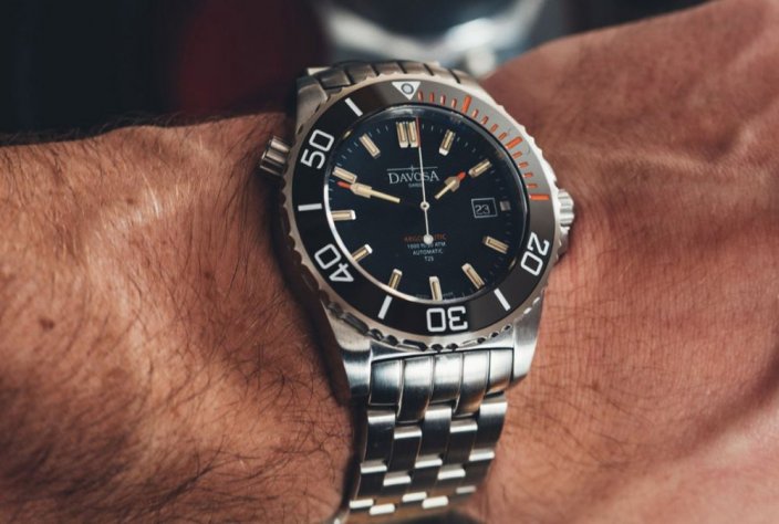 Men's silver Davosa watch with steel strap Argonautic Lumis - Silver/Black 43MM Automatic
