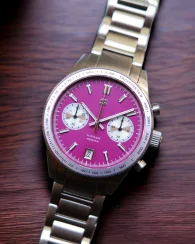 Men's silver Straton Watches with steel strap Classic Driver Magenta 40MM